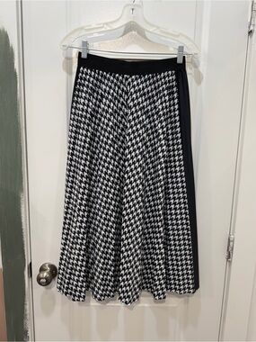 Pinkyotto Black & White Houndstooth Circle Skirt